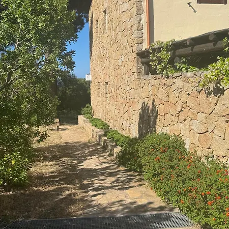 Almary Dream Luxury Bed and Breakfast Baja Sardinia